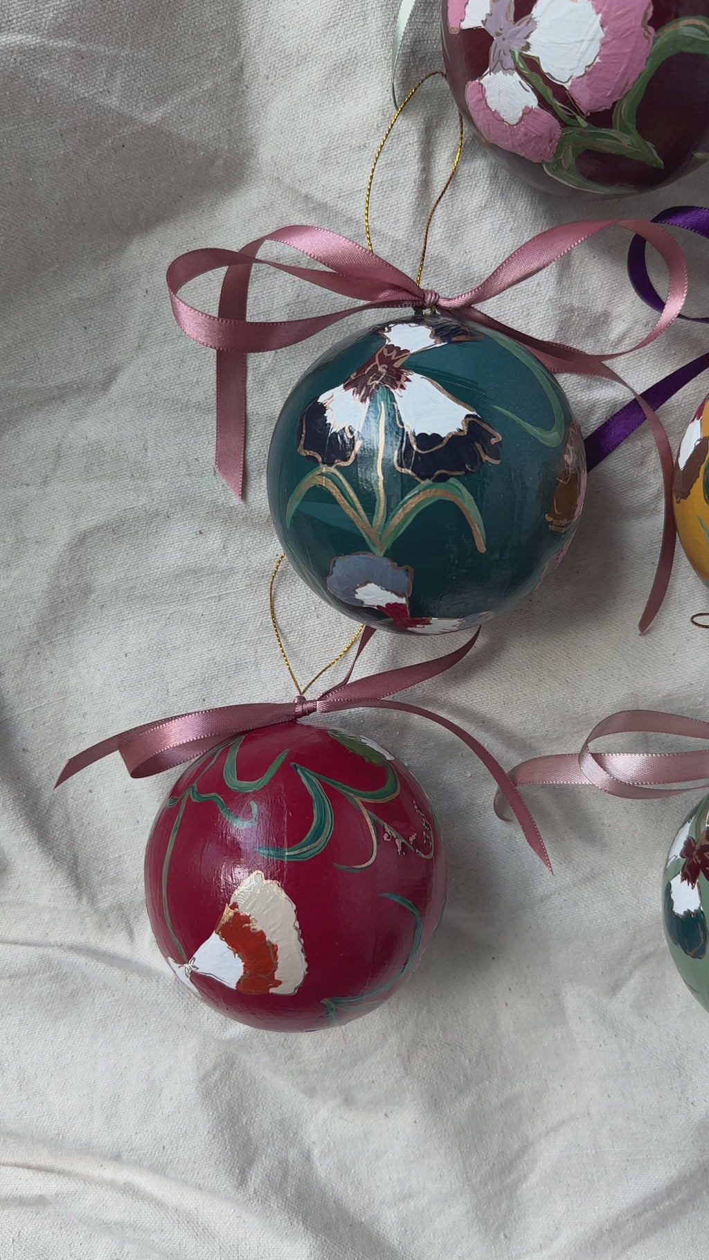 Hand-Painted Classic Floral Ornament